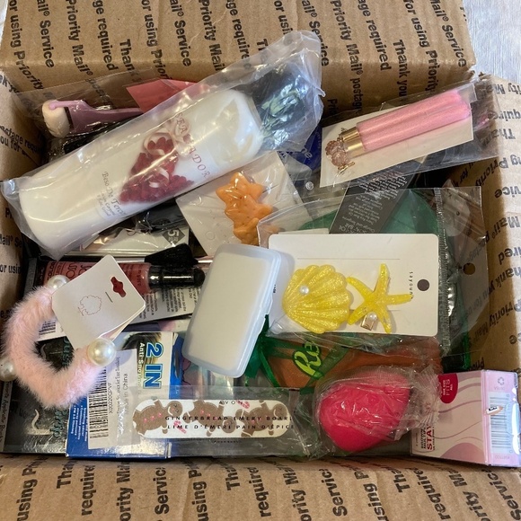 Mystery Health & Beauty Care Box-Over 70 New Items!!!
